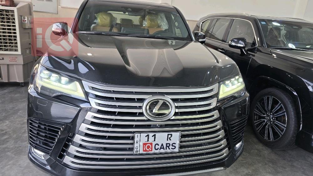 Lexus LX